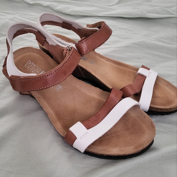 Vita Unica Strap Sandals - Picture 4 of 5